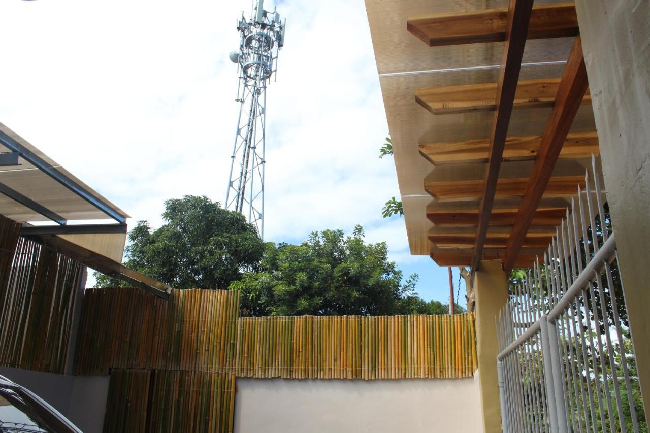 Ninie'S Place Puerto Princesa Exteriör bild